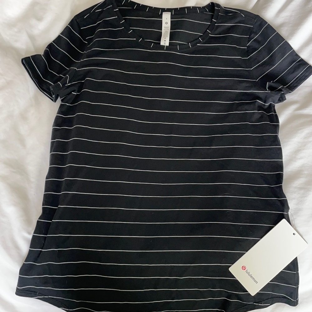 NWT Lululemon Love Crew